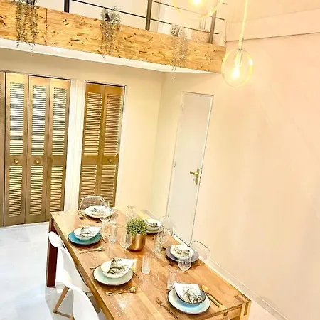 Spacious Loft, Duplex, Old Town, 3 Bedrooms - Easy Check-in Apartment *