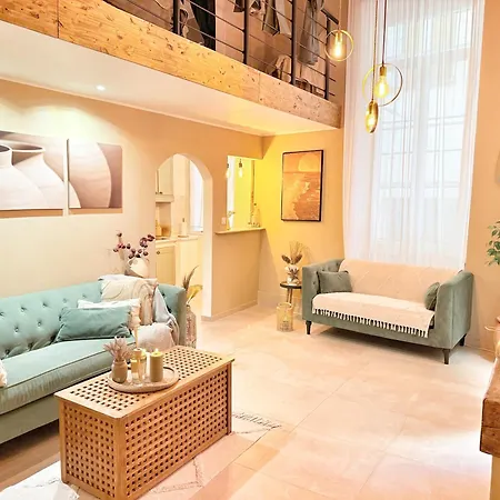 Spacious Loft, Duplex, Old Town, 3 Bedrooms - Easy Check-in Apartment Nice