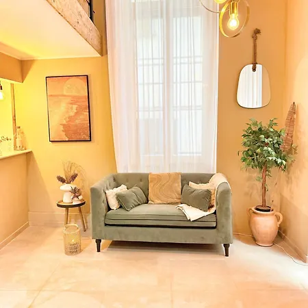 Апартаменты Spacious Loft, Duplex, Old Town, 3 Bedrooms - Easy Check-in